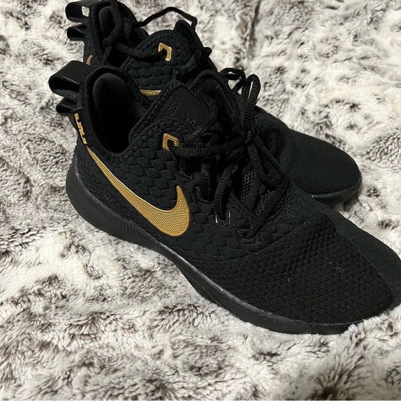 Black Nike Air Gold sneakers - Picture 2 of 5